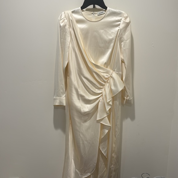 SANDRO dress NWT ivory size 40 - Picture 2 of 7